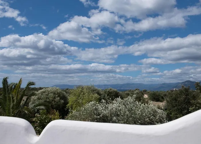 La Casa Dell'artista - Completamente Recintata Con Giardino Privato Orosei