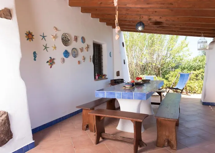 La Casa Dell'artista - Completamente Recintata Con Giardino Privato Orosei