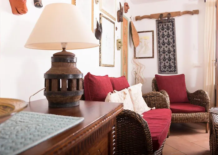 La Casa Dell'artista - Completamente Recintata Con Giardino Privato * Orosei