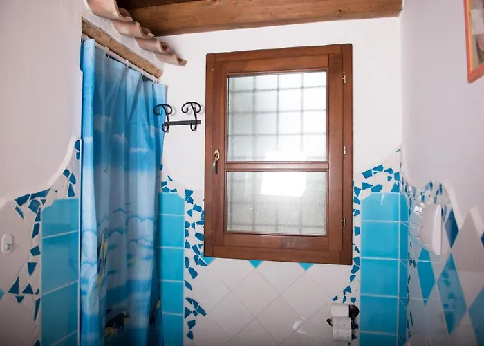 La Casa Dell'artista - Completamente Recintata Con Giardino Privato * Orosei