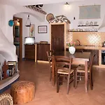 Villa La Casa Dell'artista - Completamente Recintata Con Giardino Privato