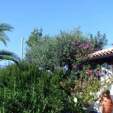 Villa La Casa Dell'artista - Completamente Recintata Con Giardino Privato Orosei